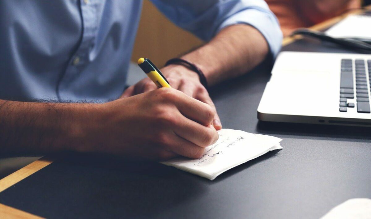 write 593333 1280 | Registra tu dominio a tu nombre