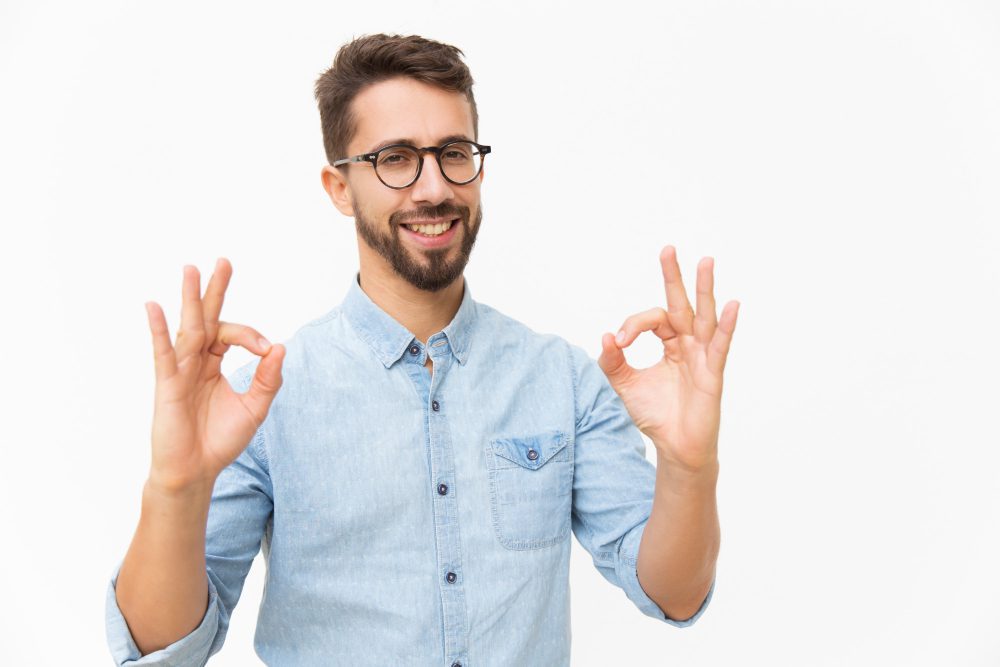Beneficios De Usar Redes Sociales En Tu Negocio 7 Hombre Feliz por generar ventas